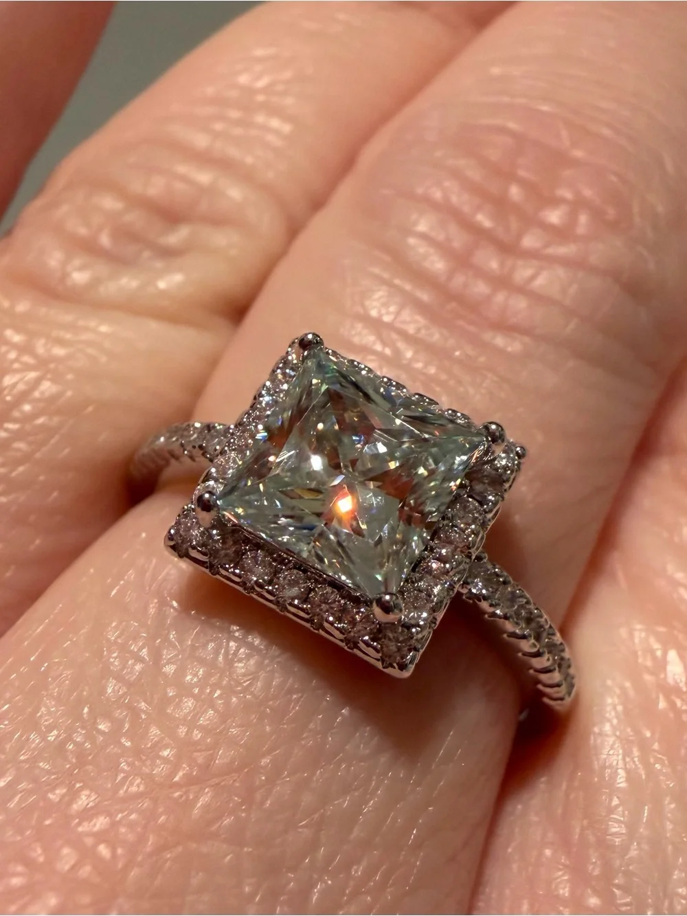 2.0CT GRA MOISSANITE Princess-Cut Engagement Ring in s925 Sterling Silver
